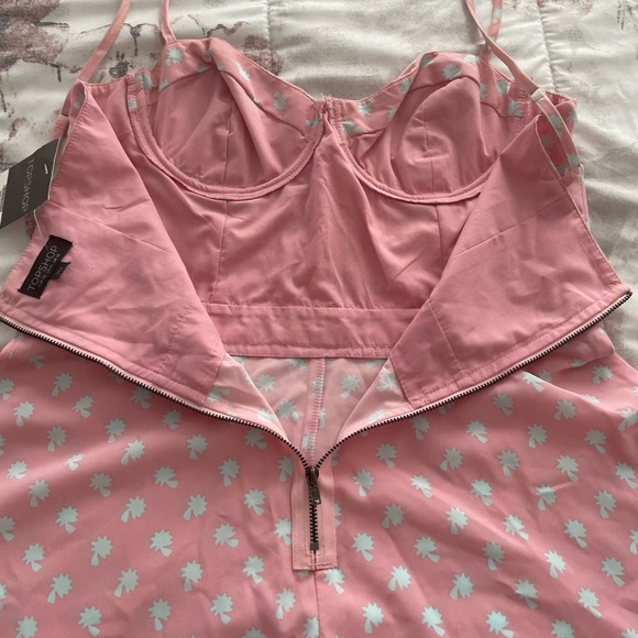 NWT Topshop Barbiecore pink with white polka dots built in bra romper, size 10 - Picture 8 of 16